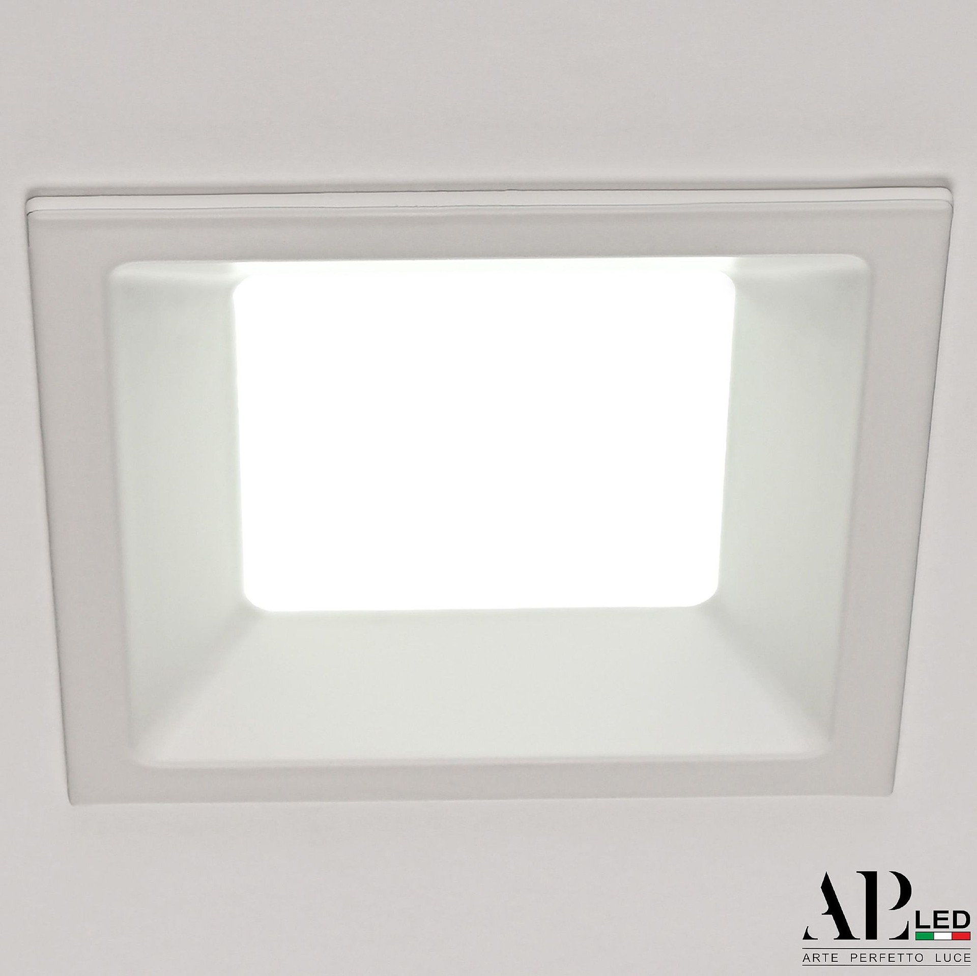 Встраиваемый светильник APL Led Ingrid 3322.LDF5016/5W/6K
