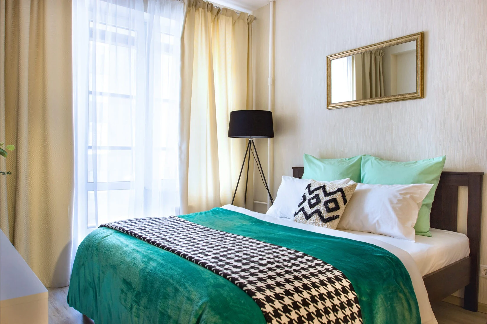 Пулковское шоссе, ЖК «SALUT!», проект «Изумруд»