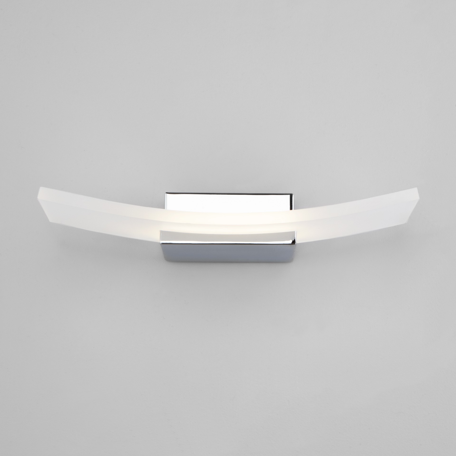 Настенный светильник Eurosvet Share 40152/1 LED хром