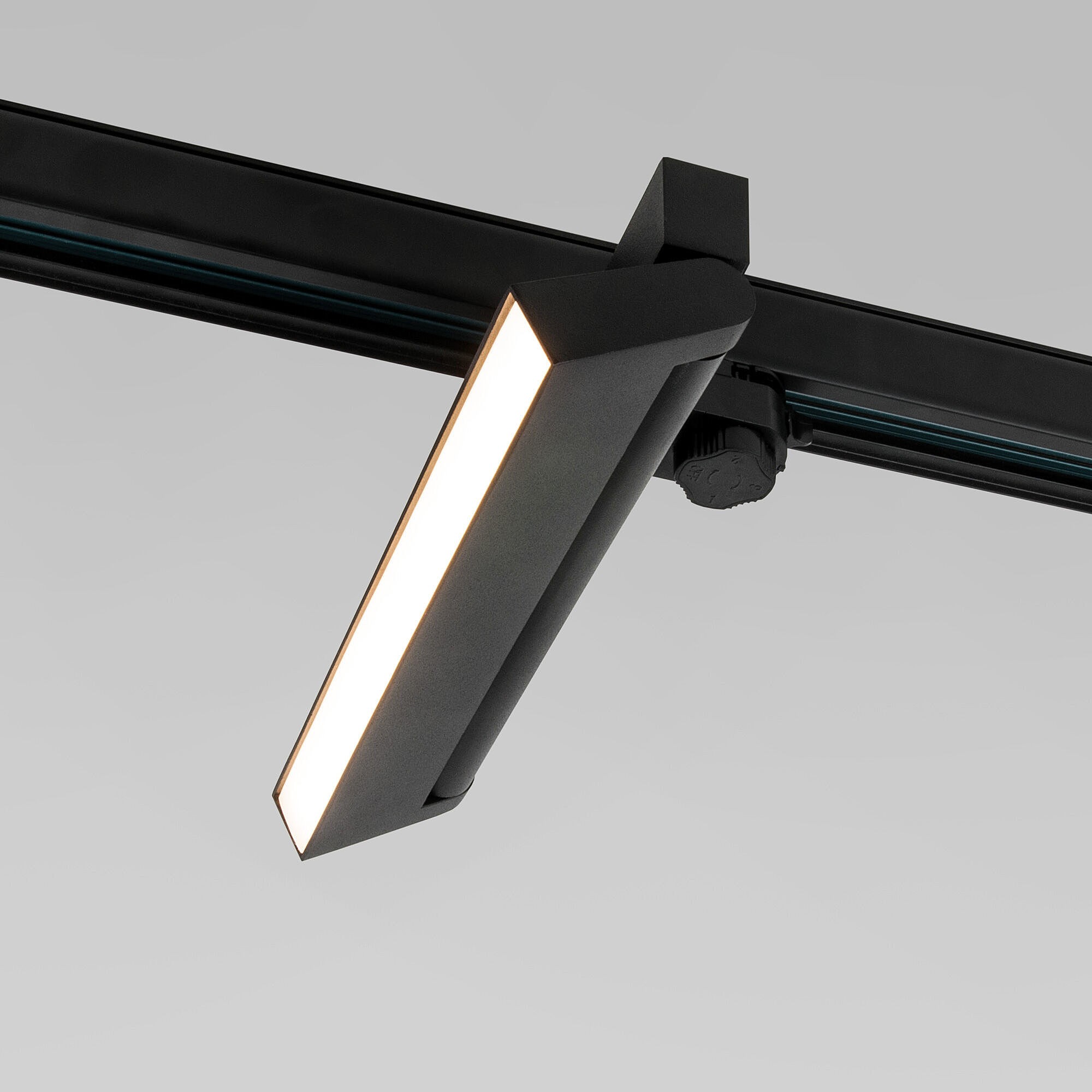 Трековый светильник Elektrostandard Arda Arda Черный 20W 4200K (85020/01) трехфазный