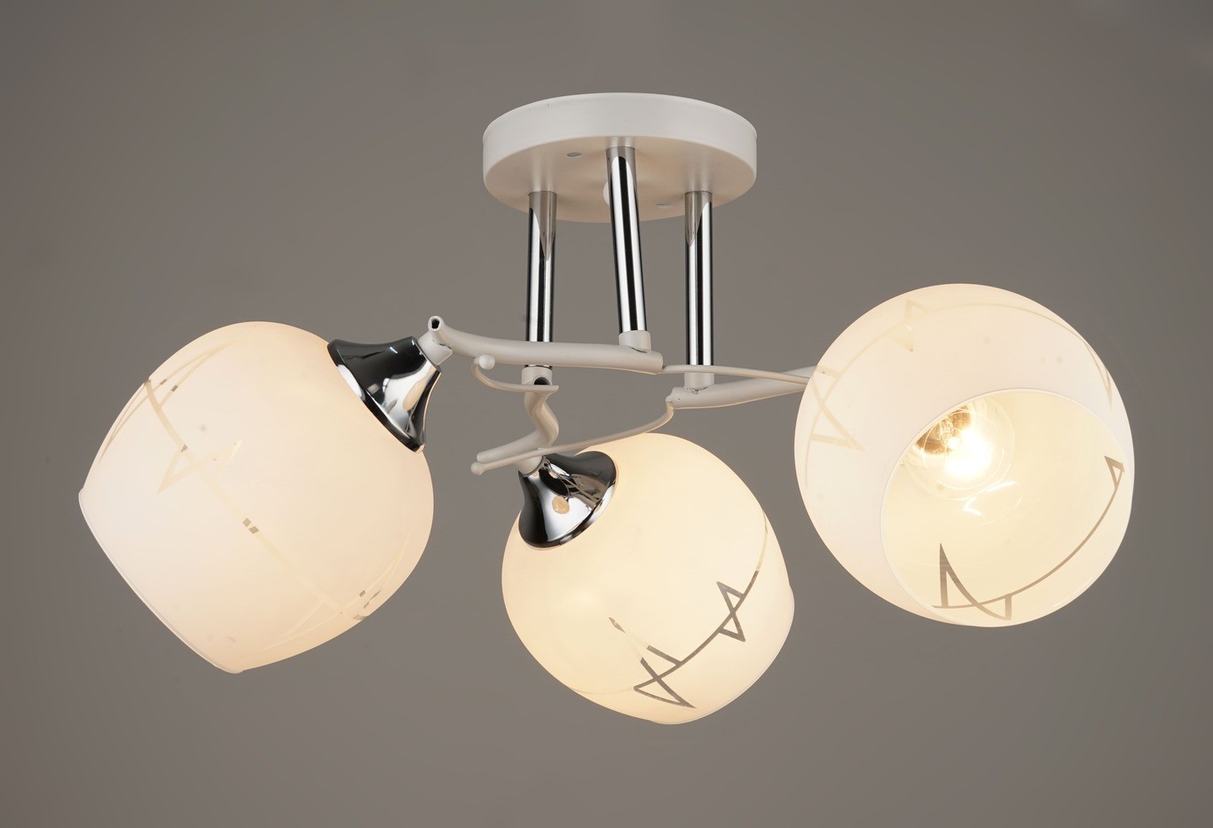 Потолочная люстра Мелодия Света A1381-3 WT+CR 000054521