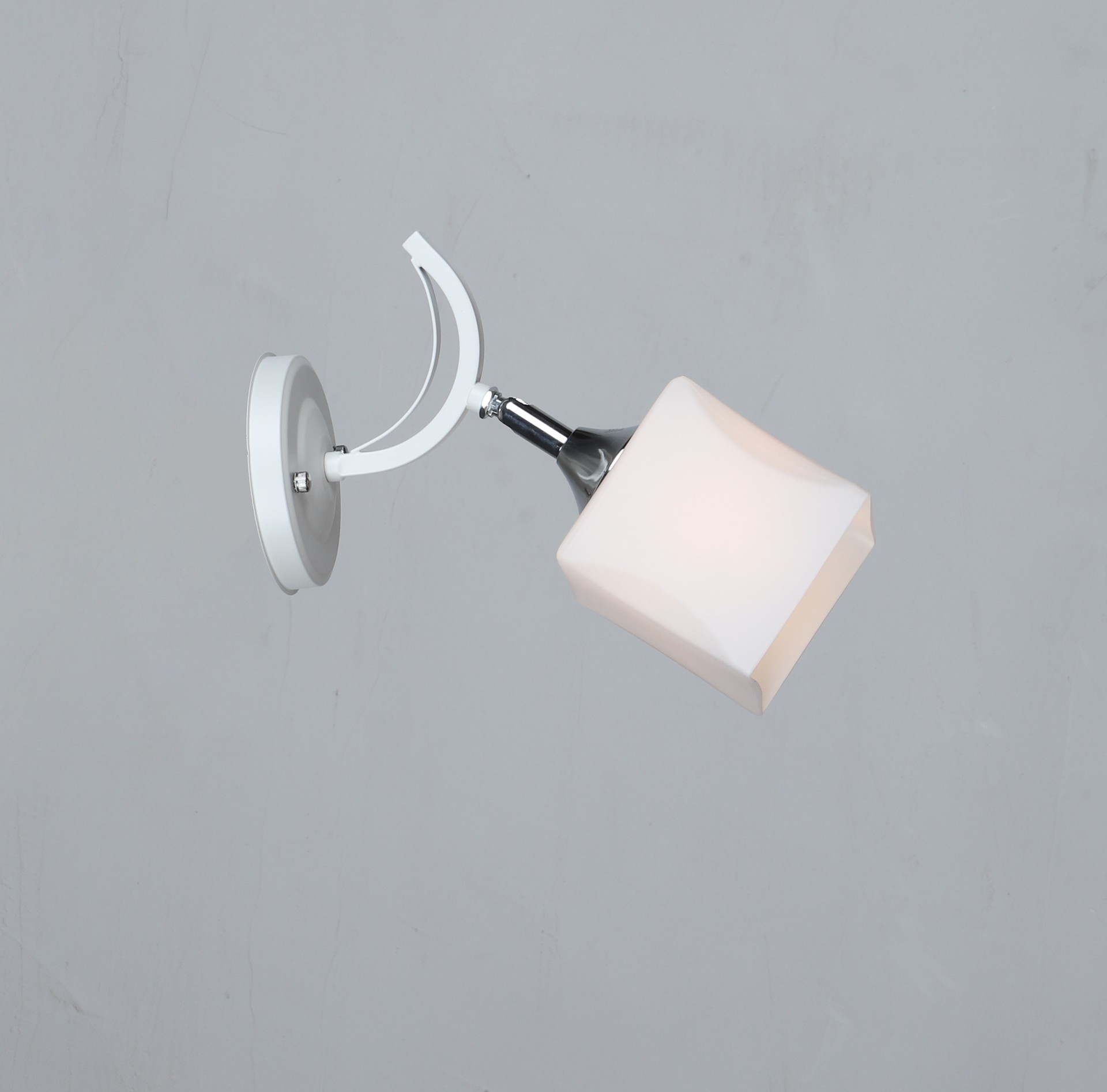 Настенное бра Мелодия Света Еврокаркасы 000060398