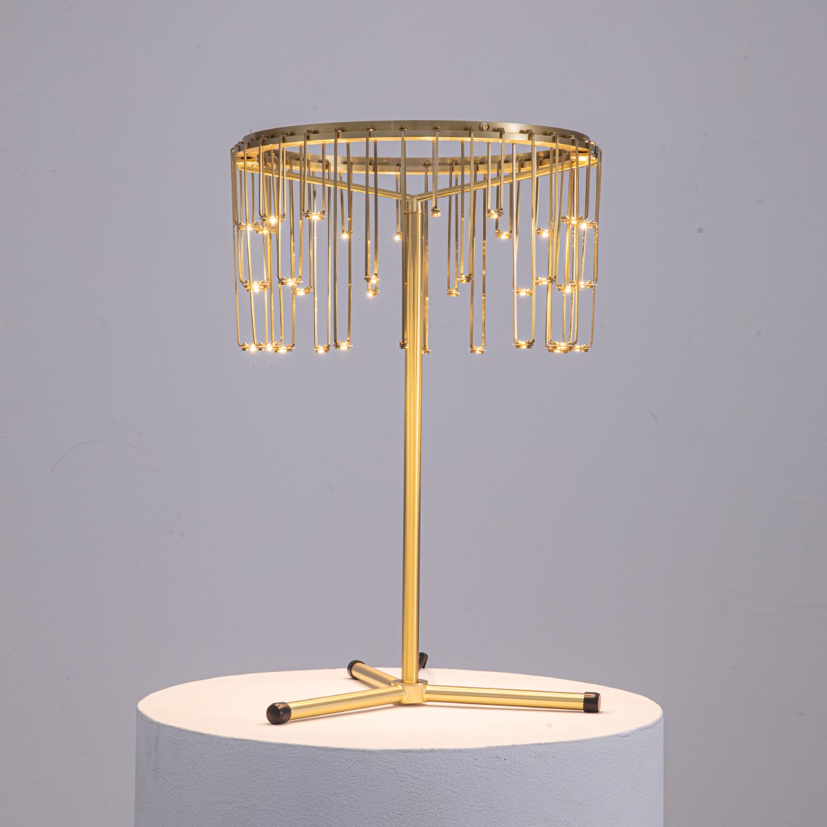 Настольная лампа Delight Collection MD23001008 MT23001008-1A gold