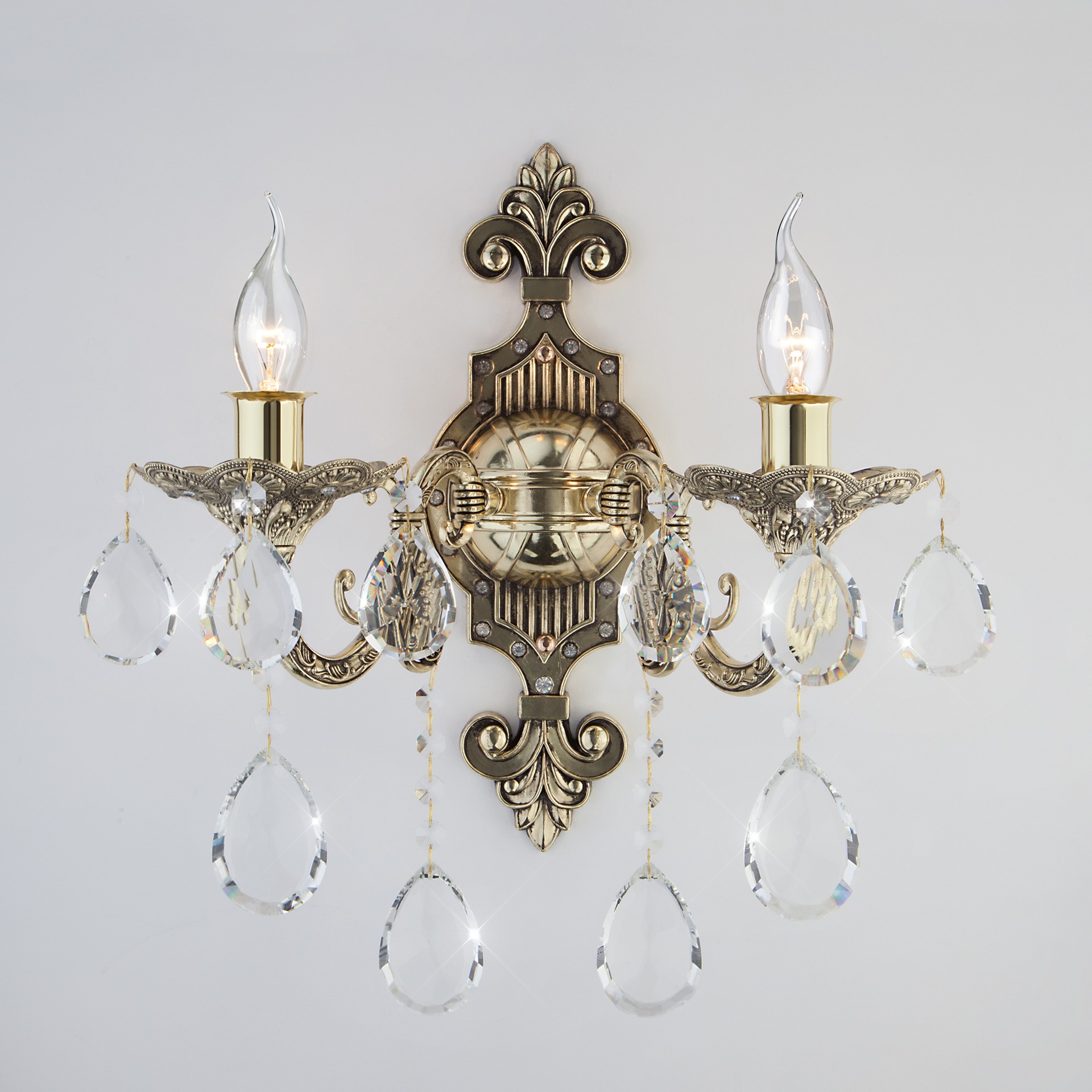 Настенное бра Bogates Leandro 284/2 Strotskis